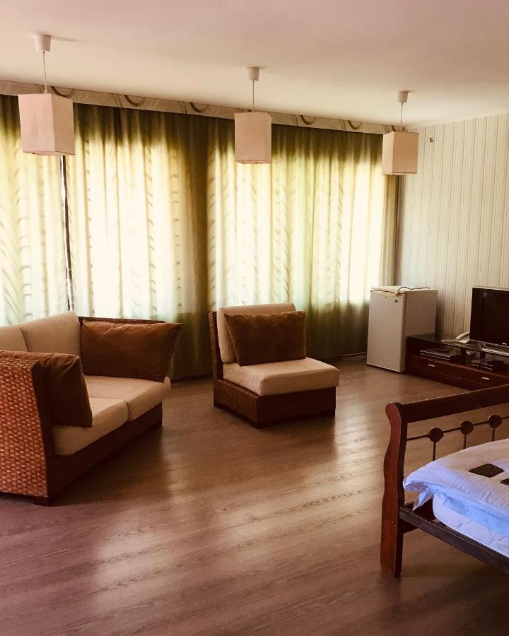 Chebak Ranch Hotel Tamchy Exterior foto